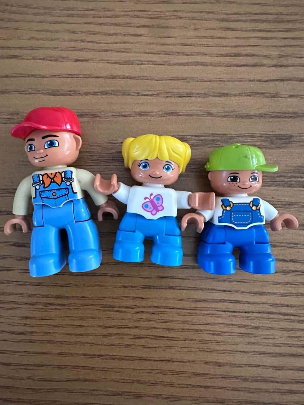 Lego Duplo Family Figures Lot Dad Girl And Boy With Hats And Butterfly
